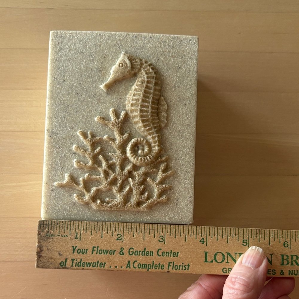 Seahorse Carved Sandstone Decorative Tooth Brush Holder - Picture 7 of 8